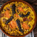 Menjar en una cova: una experiència imprescindible a València